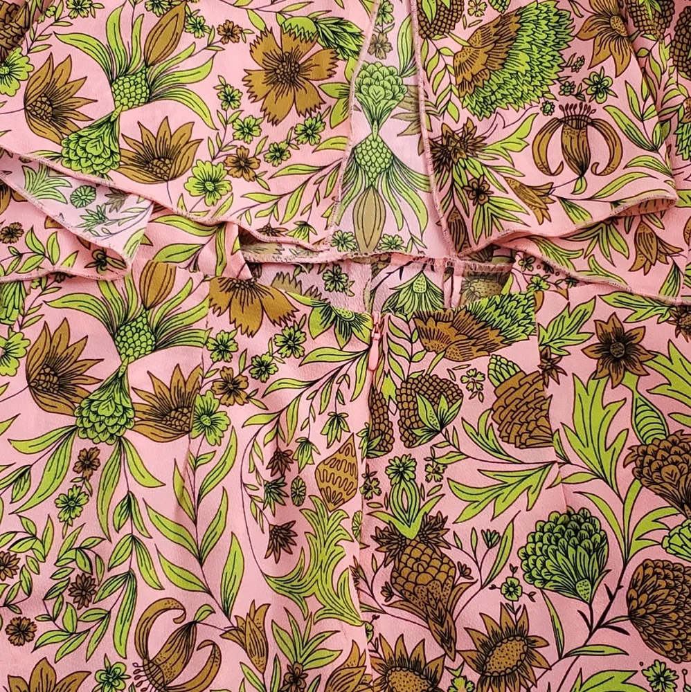 🌺 🌿 H&M Tropical Vibrant Floral Romper Shorts Outfit 💕💚 - Picture 2 of 4